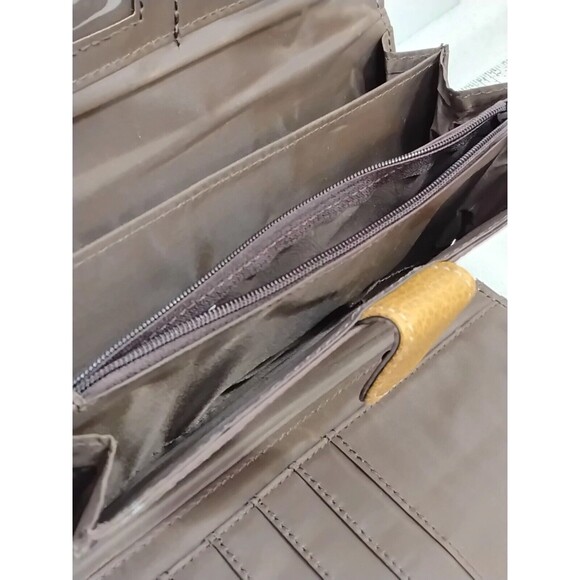 BOC Born Concept Vegan Trifold Leather Wallets - Picture 4 of 5